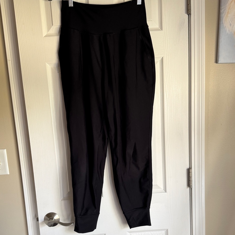 Old Navy Women's Black High-Waisted Joggers